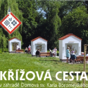 Křížová cesta v meditační zahradě